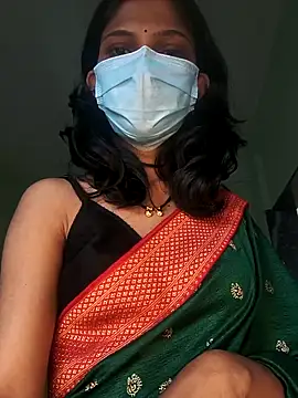 Shivani2002 online show from March 2, 2026, 3:18 am