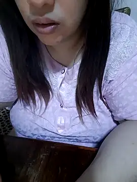 Snapshot of Madam-bezoul- chatting on November 24, 2025, 7:19 am Madam-bezoul- online show from November 24, 2025, 7:19 am