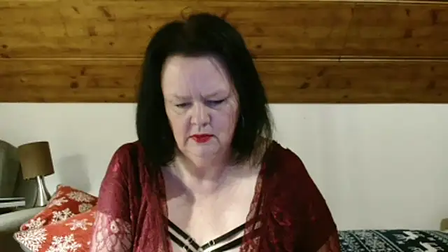 TiffanyMature online show from December 14, 2025, 9:20 pm