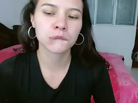 Snapshot of yarafuckass chatting on June 5, 2026, 10:37 pm yarafuckass online show from June 5, 2026, 10:37 pm