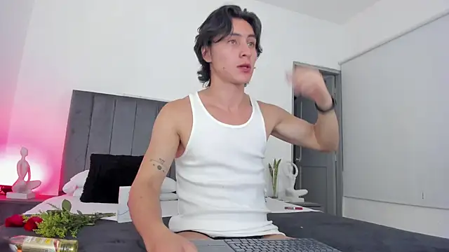 AlexanderHall online show from September 20, 2025, 10:48 pm