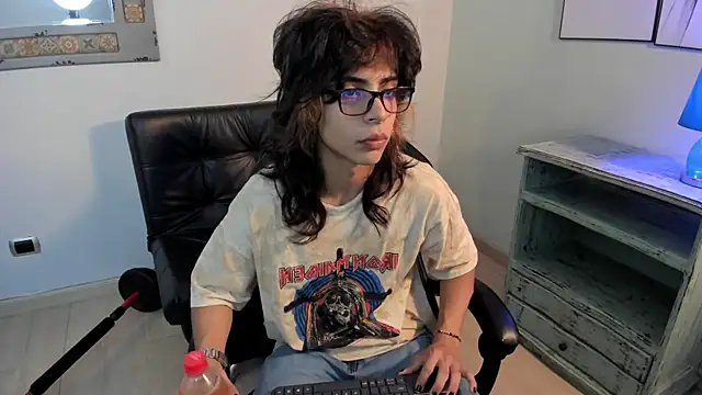 Snapshot of Dereck_Manson chatting on October 18, 2025, 11:45 am Dereck Manson online show from October 18, 2025, 11:45 am