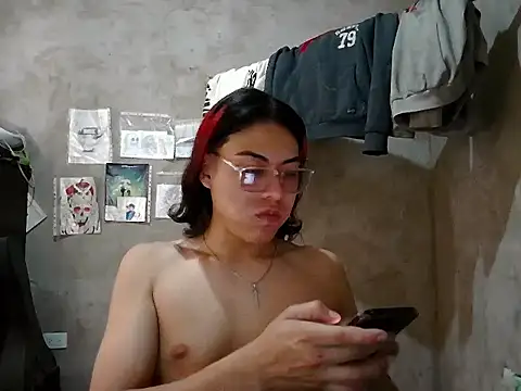 Snapshot of dirty_model chatting on April 21, 2026, 6:03 pm dirty model online show from April 21, 2026, 6:03 pm