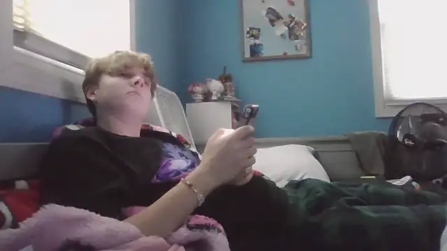 Liam axel35 online show from November 7, 2025, 7:51 pm