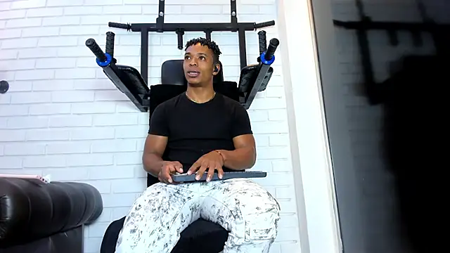 Snapshot of ItaloMoore chatting on February 22, 2026, 11:34 am ItaloMoore online show from February 22, 2026, 11:34 am