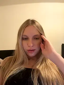 Snapshot of bbysonia chatting on October 25, 2025, 8:20 pm bbysonia online show from October 25, 2025, 8:20 pm