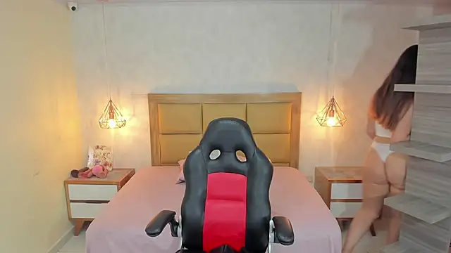 MELISSAROUGE online show from November 22, 2025, 12:59 pm