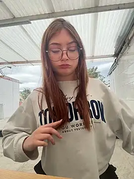 LunaVelvet777 online show from November 26, 2025, 7:03 pm