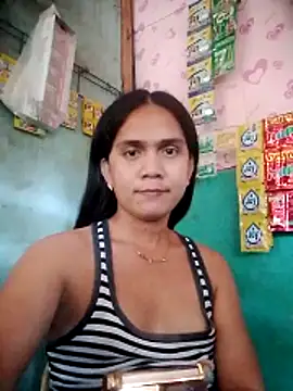 lexyyr17 online show from April 13, 2026, 1:09 am