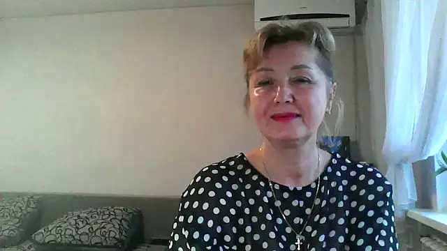 IrynaMolbertx online show from October 15, 2025, 8:11 am