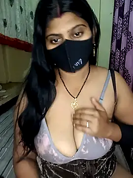 reena502 online show from February 19, 2026, 11:23 pm