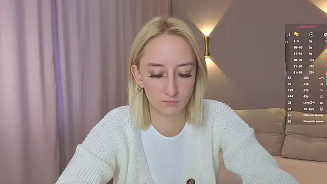 JodeeThu online show from October 23, 2025, 5:17 am