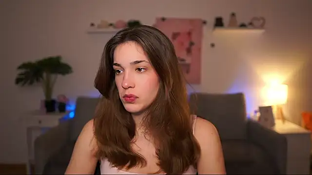 kissie cat online show from April 8, 2026, 1:23 pm