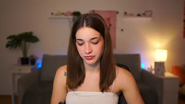 kissie cat online show from November 22, 2025, 6:40 pm