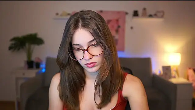 kissie cat online show from February 10, 2026, 2:16 pm