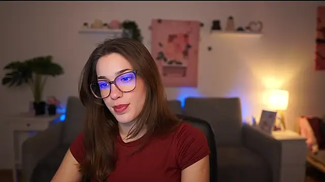 kissie cat online show from February 16, 2026, 2:16 pm