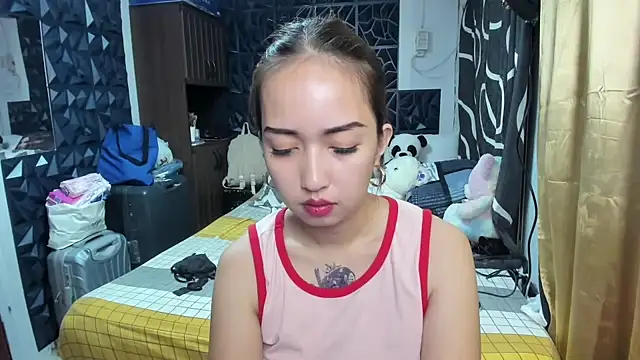 Soft Angel8 online show from November 18, 2025, 2:42 pm