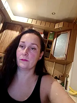 Snapshot of Amandda_ chatting on October 4, 2025, 5:47 pm Amandda online show from October 4, 2025, 5:47 pm