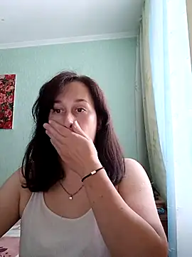 Amandda  online show from July 17, 2026, 9:39 am
