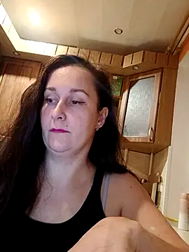 Snapshot of Amandda_ chatting on October 1, 2025, 5:06 pm Amandda online show from October 1, 2025, 5:06 pm