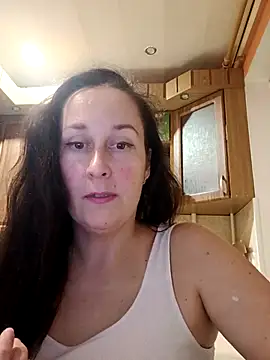 Snapshot of Amandda_ chatting on October 7, 2025, 5:58 pm Amandda online show from October 7, 2025, 5:58 pm