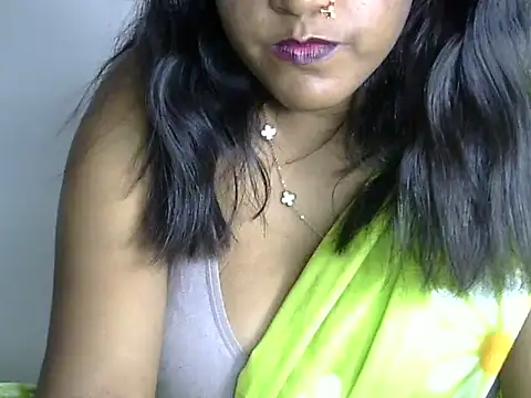 Snapshot of Cute_mikii chatting on February 15, 2026, 7:13 pm Cute mikii online show from February 15, 2026, 7:13 pm