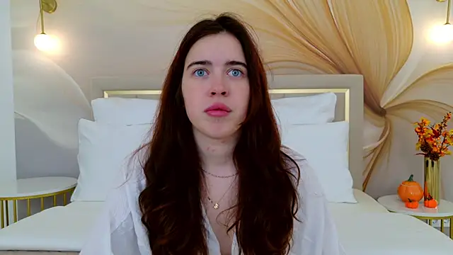 KimberlyBond online show from September 24, 2025, 3:07 pm