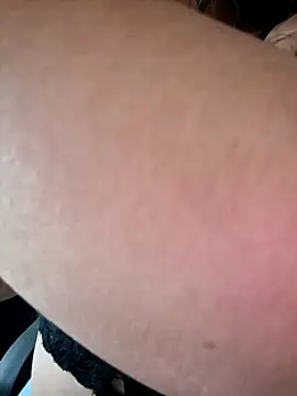 Mia-Glow online show from March 25, 2026, 12:59 pm