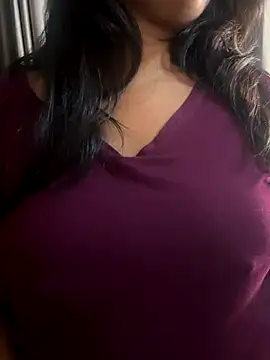 Snapshot of Maggi-is-back chatting on October 17, 2025, 1:35 pm Maggi-is-back online show from October 17, 2025, 1:35 pm