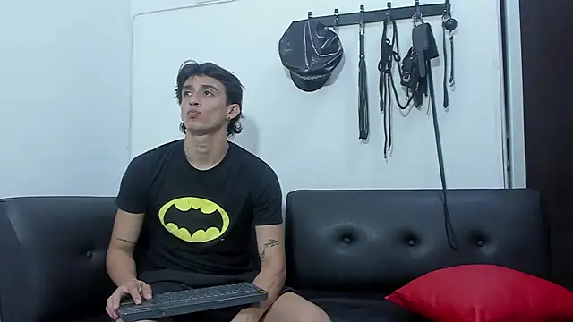 Snapshot of AndretiiAndCamila chatting on September 26, 2025, 3:02 am AndretiiAndCamila online show from September 26, 2025, 3:02 am