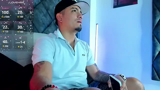 OwenStonne  online show from November 29, 2025, 12:16 pm