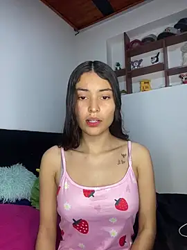 hotwife26 online show from April 29, 2026, 12:15 am