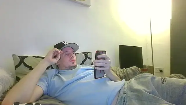 Snapshot of shyandchilling chatting on March 13, 2026, 8:47 pm shyandchilling online show from March 13, 2026, 8:47 pm