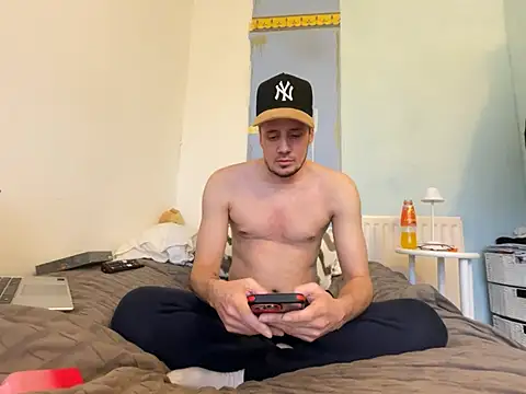 Snapshot of shyandchilling chatting on February 2, 2026, 2:27 pm shyandchilling online show from February 2, 2026, 2:27 pm