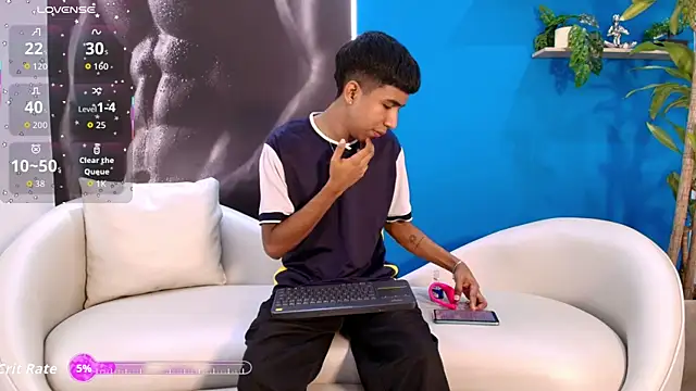 Snapshot of ender_h0t chatting on September 10, 2025, 1:43 pm ender h0t online show from September 10, 2025, 1:43 pm
