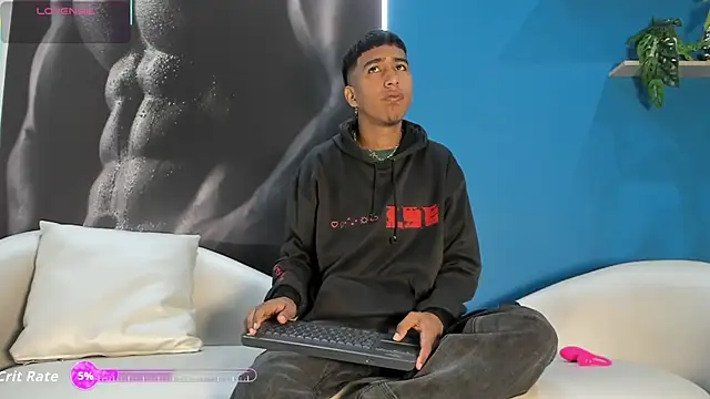 Snapshot of ender_h0t chatting on October 11, 2025, 2:07 pm ender h0t online show from October 11, 2025, 2:07 pm