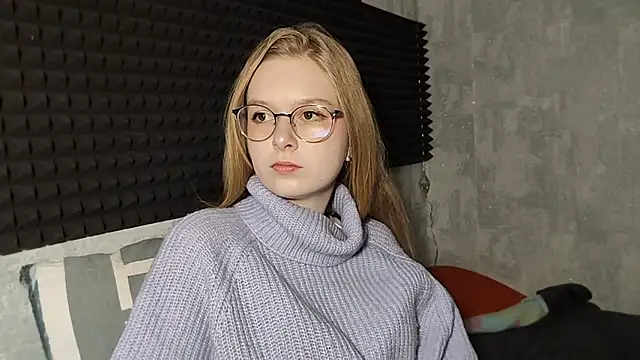 LiaVibes online show from February 13, 2026, 7:08 am