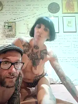 versatilxs online show from November 25, 2025, 3:29 am