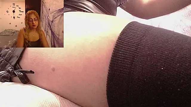 Skarleth Diaz online show from November 2, 2025, 2:49 am