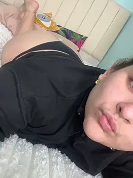 Camelu  online show from October 30, 2025, 2:32 am