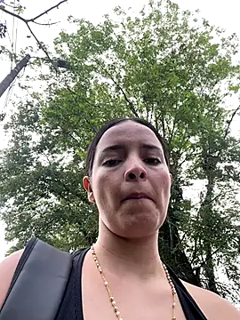 Mia jhoonson online show from November 20, 2025, 2:18 pm