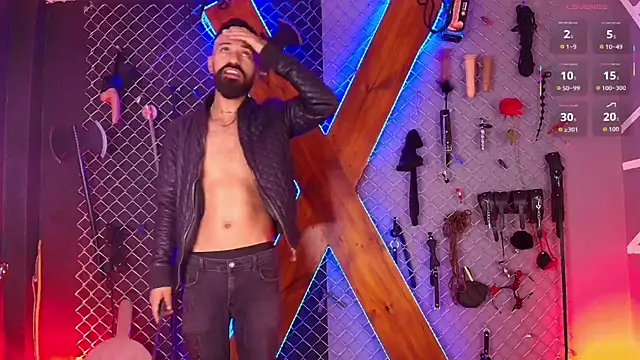 Snapshot of Warick_and_Aria_bdsm_ chatting on September 17, 2025, 7:38 pm Warick and Aria bdsm online show from September 17, 2025, 7:38 pm