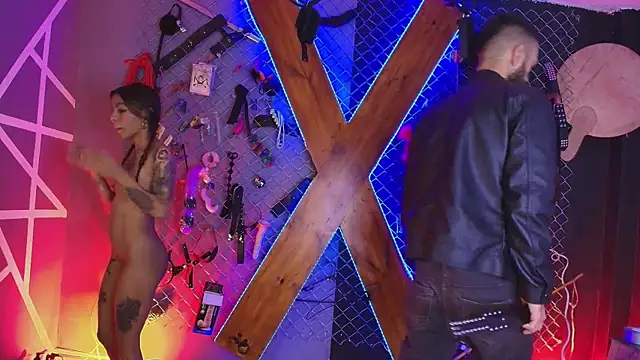 Snapshot of Warick_and_Aria_bdsm_ chatting on October 23, 2025, 8:18 pm Warick and Aria bdsm online show from October 23, 2025, 8:18 pm