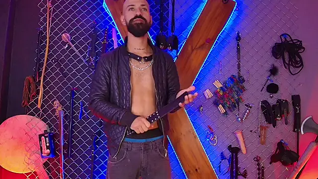 Snapshot of Warick_and_Aria_bdsm_ chatting on September 26, 2025, 3:46 am Warick and Aria bdsm online show from September 26, 2025, 3:46 am