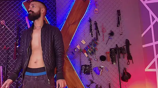 Snapshot of Warick_and_Aria_bdsm_ chatting on September 30, 2025, 7:31 pm Warick and Aria bdsm online show from September 30, 2025, 7:31 pm