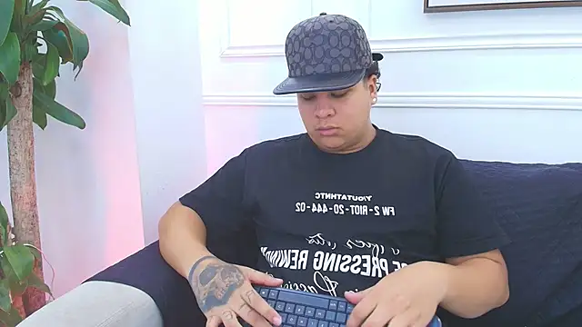 Naim Bennetsex online show from November 30, 2025, 5:58 pm