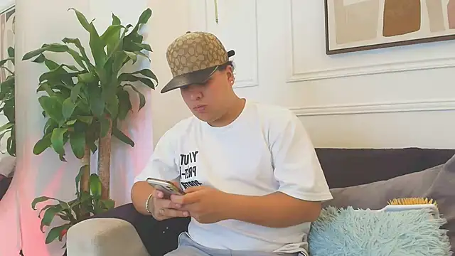 Naim Bennetsex online show from October 26, 2025, 7:25 pm