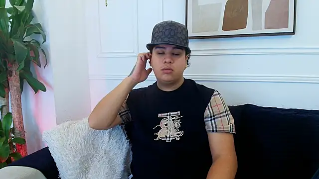 Naim Bennetsex online show from November 11, 2025, 6:36 pm