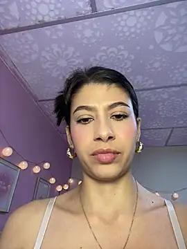 Lenapink19 online show from March 4, 2026, 10:28 pm