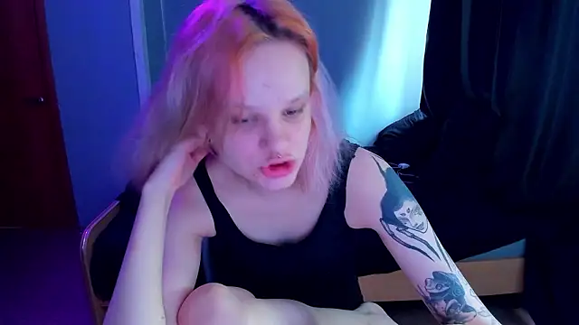 Elieiza xo online show from March 9, 2026, 9:02 am